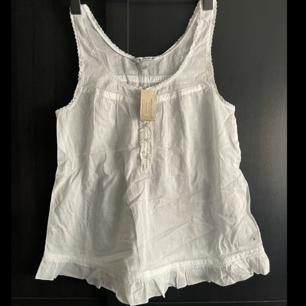 NWT Brand New Ladies Womens American Eagle Outfitters Top With Ruffles Size 8